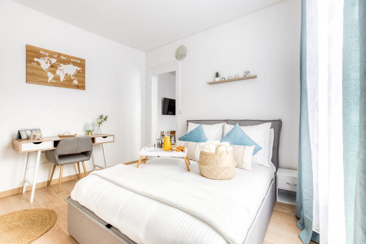 Grand Line - Parking- Metro 5 - Easy Check-In - Netflix - Disney Plus Lägenhet Pantin Exteriör bild